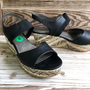 Women’s platform shoes